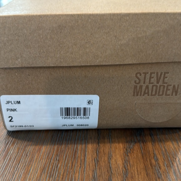 Steve Madden Kids sandals. little girl, size 2. - Picture 11 of 12